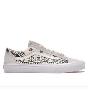 Vans Men’s Skull Bandana White Black Sz 9.5